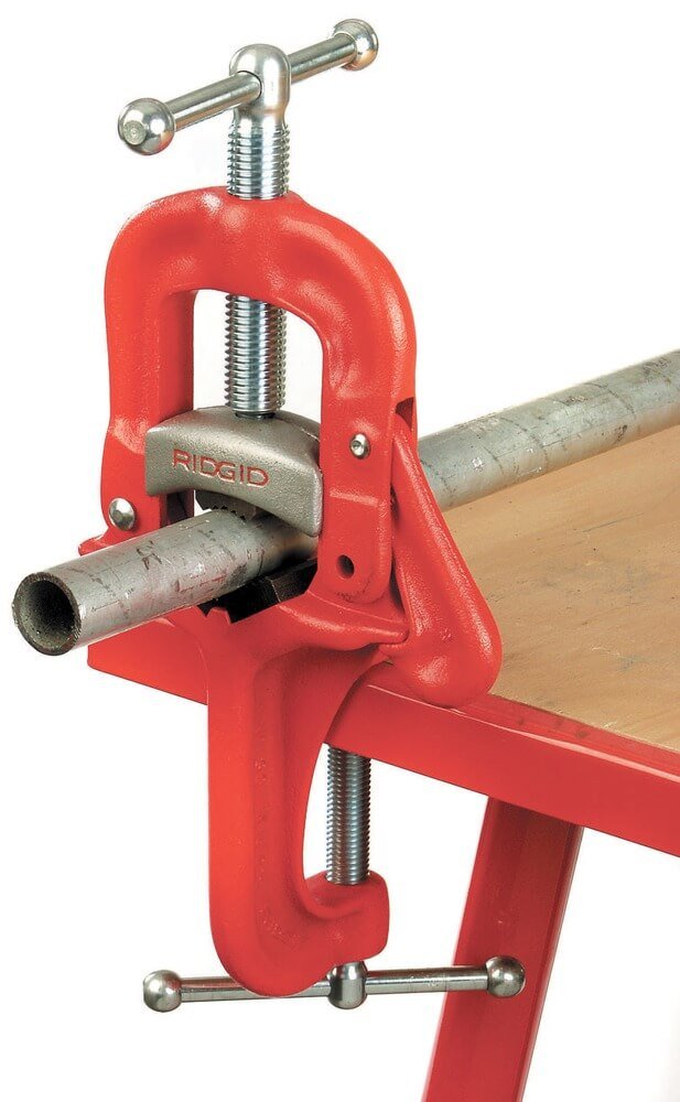 Верстачные откидные тиски для труб со струбциной 40125 Ridgid
